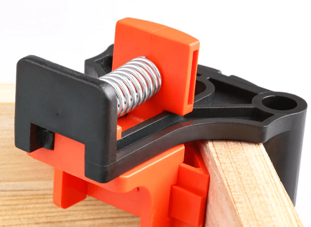 Pinze angolari per legno